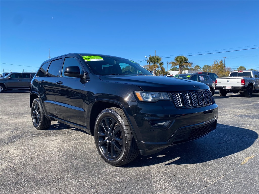 2019 Jeep Grand Cherokee Altitude's photo