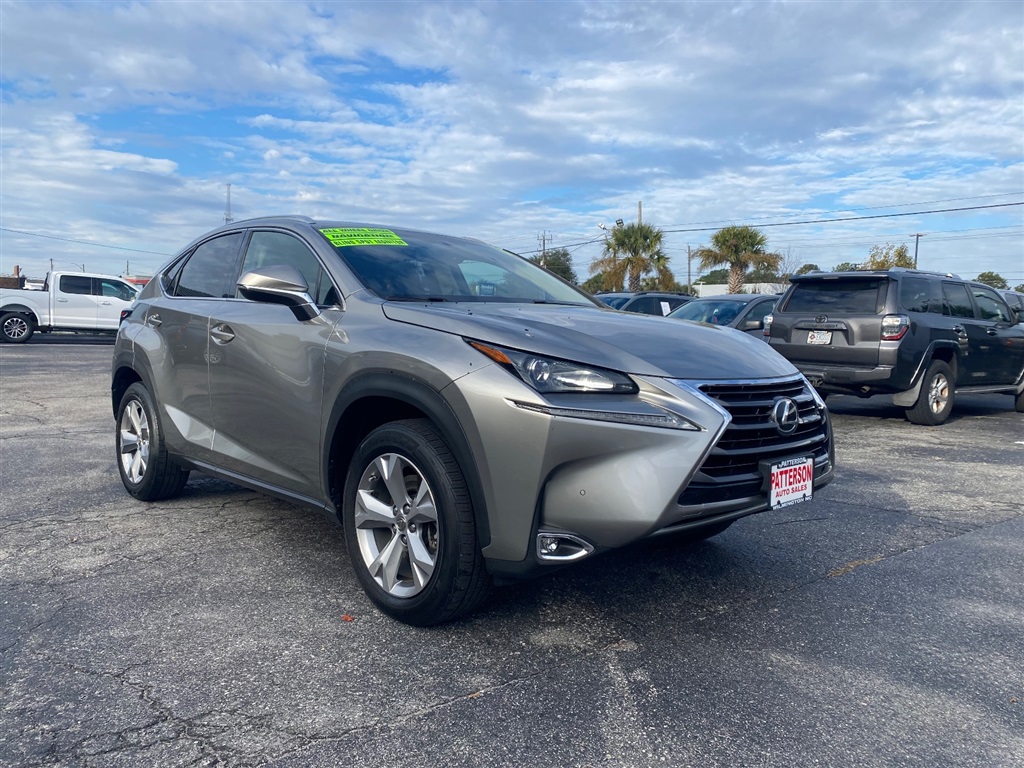2017 Lexus NX 200t's photo