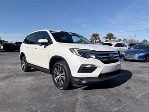 Picture of a 2018 Honda Pilot EX