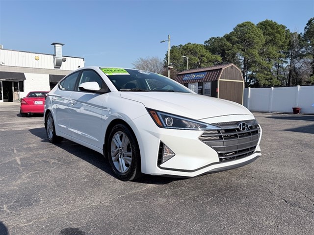 Hyundai Elantra in Wilmington