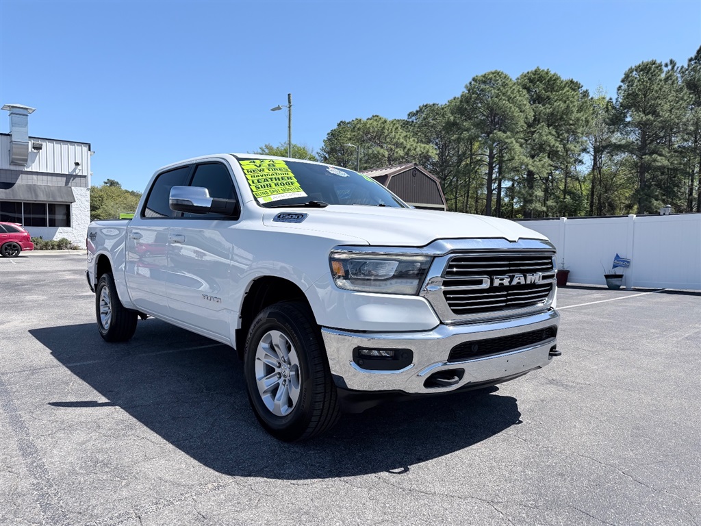 2024 RAM 1500 Laramie 4x4 Crew Cab 5'7's photo