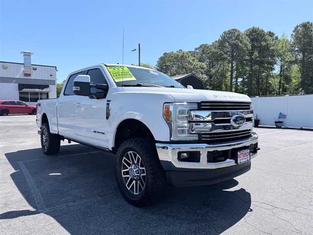 Ford F-250 Lariat Crew Cab FX4 4WD in Wilmington