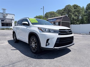 Picture of a 2018 Toyota Highlander SE AWD V6