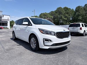 Picture of a 2021 Kia Sedona LX