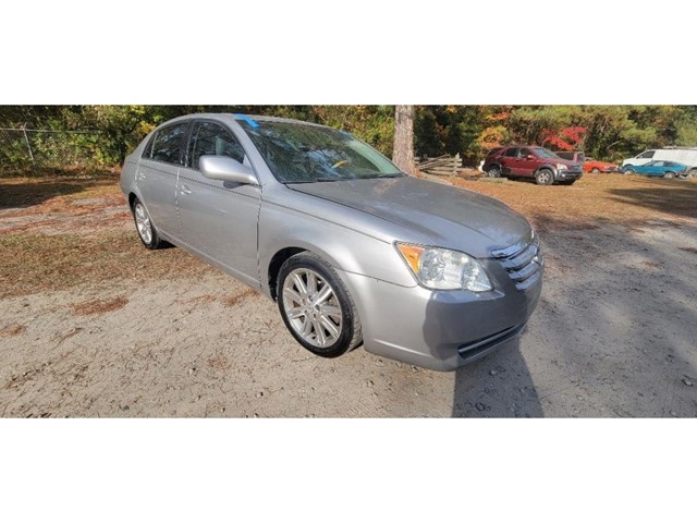 Toyota Avalon Limited in Navassa