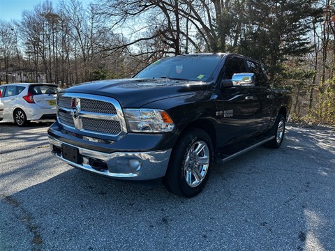 2017 RAM 1500 SLT Crew Cab SWB 2WD