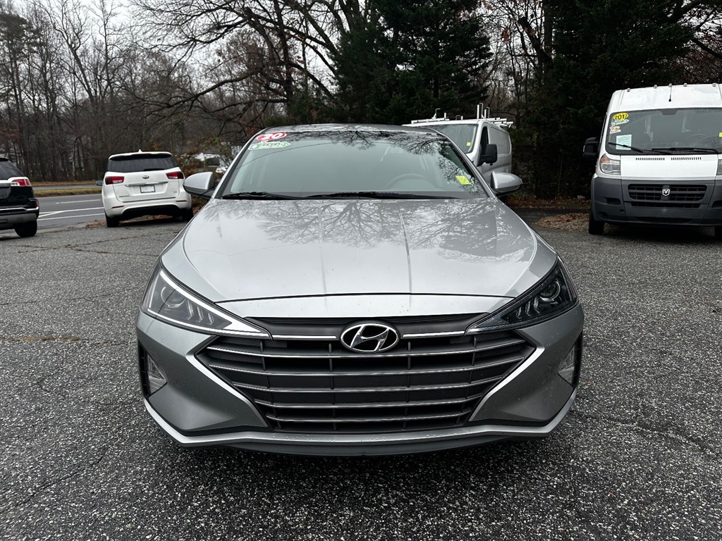 2020 Hyundai Elantra SEL photo 14