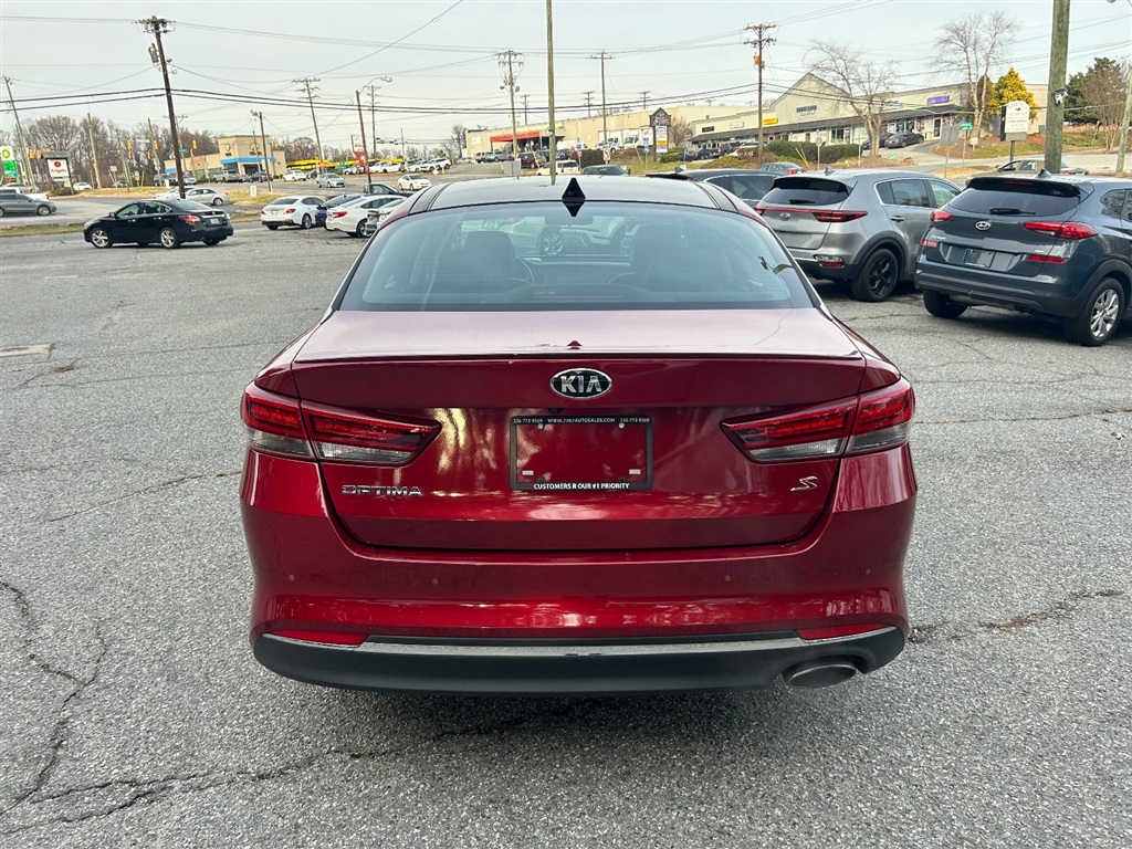 2018 Kia Optima S photo 6