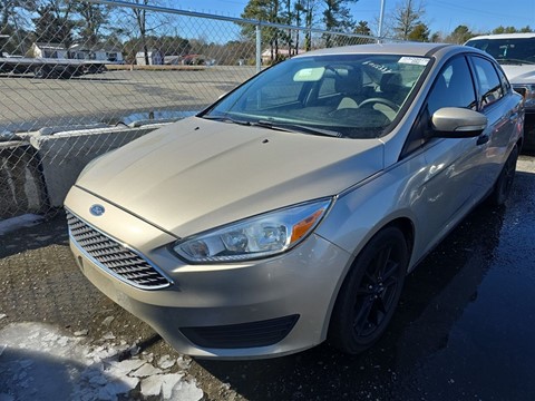 2017 Ford Focus SE Sedan