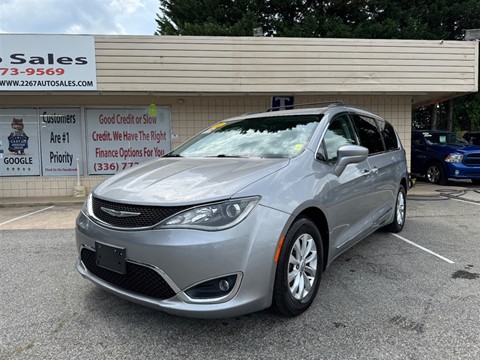 2017 Chrysler Pacifica Touring-L