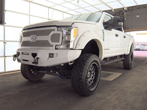 2017 Ford F-250 SD XLT Crew Cab Long Bed 4WD