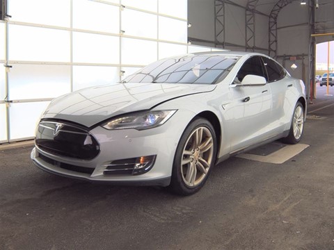 2014 Tesla Model S 90209
