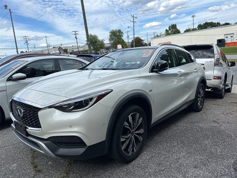 2019 Infiniti QX30 LUXE AWD