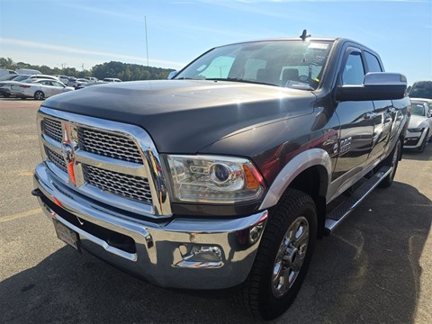 2015 RAM 3500 Laramie Crew Cab SWB 4WD