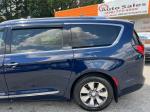 2017 Chrysler Pacifica Hybrid Pic 2811_V202603311153313