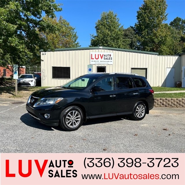 Nissan Pathfinder SV 4WD in Greensboro