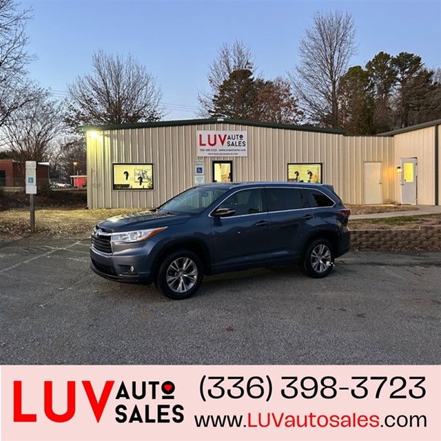 Toyota Highlander XLE FWD V6 in Greensboro