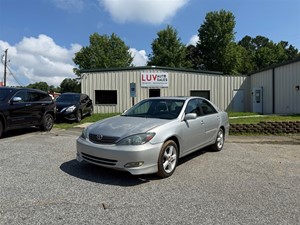 2004 Toyota Camry SE V6 for sale by dealer