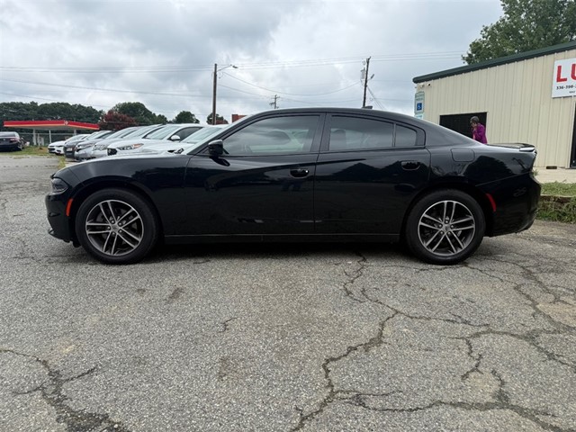 2019 Dodge Charger SXT's photo