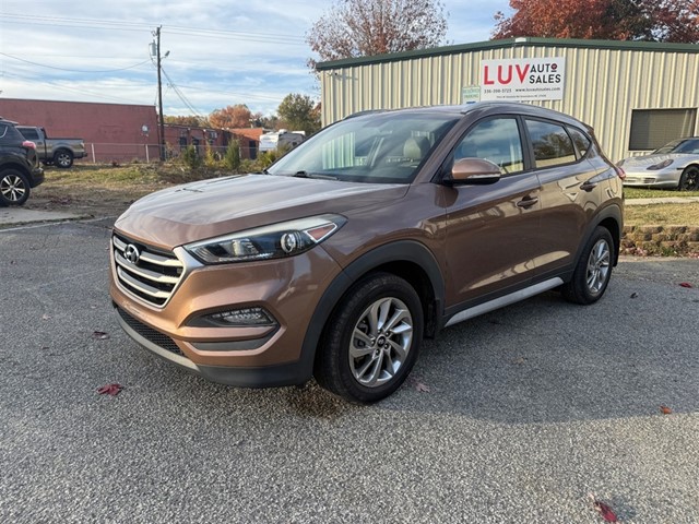 Hyundai Tucson SE in Greensboro