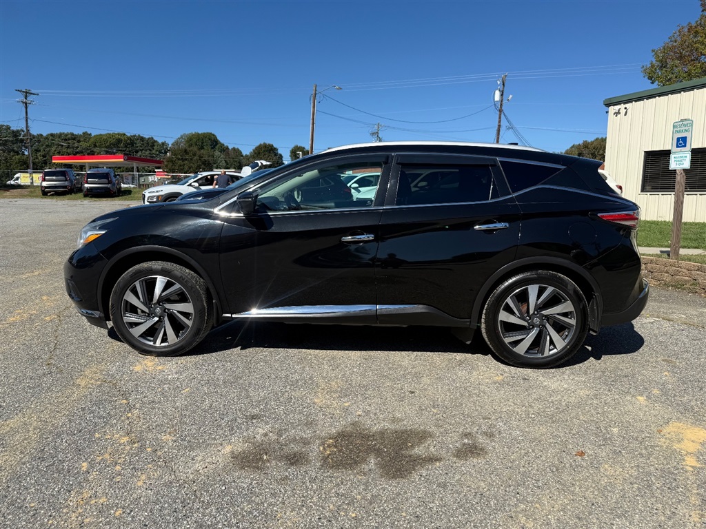 2017 Nissan Murano Platinum photo 2