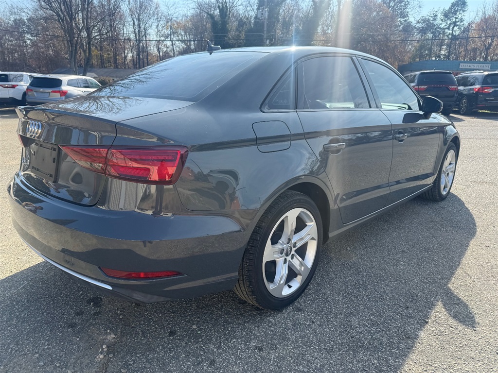 2017 Audi A3 2.0 TFSI Premium photo 4