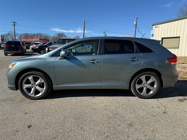 2009 Toyota Venza LE's photo