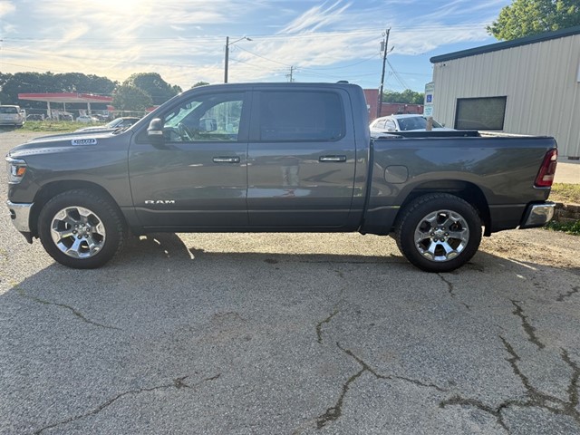 2019 RAM 1500 Big Horn/Lone Star 4x4 Crew Cab 5'7's photo