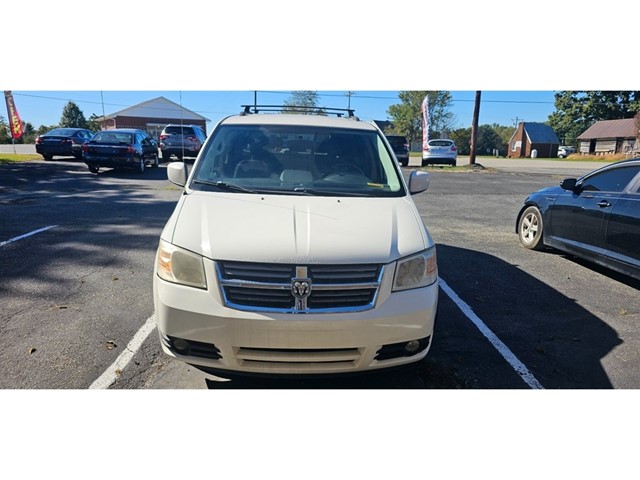 Dodge Grand Caravan SXT in Sandy Ridge