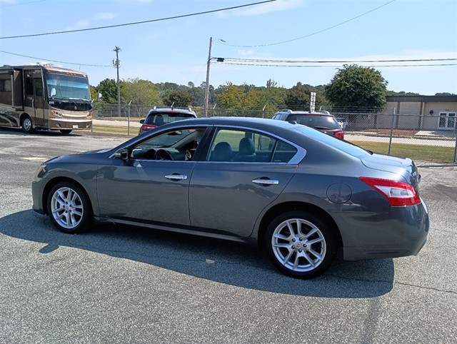 Nissan Maxima S in High Point