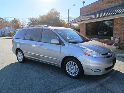 2008 Toyota Sienna XLE FWD