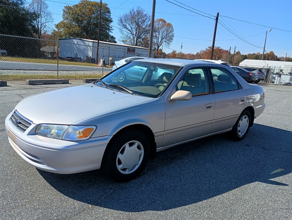 2000 Toyota Camry LE