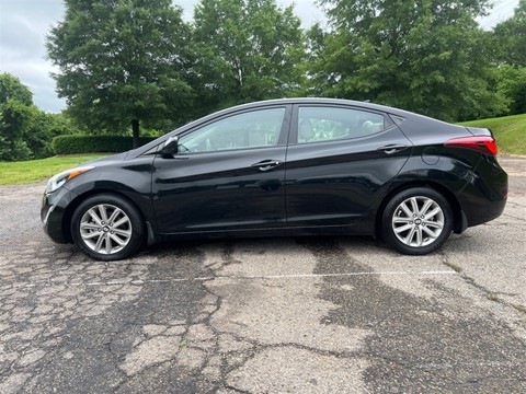 2016 Hyundai Elantra SE 6AT
