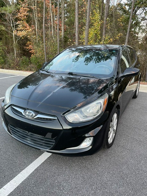 Hyundai Accent SE 5-Door in Durham