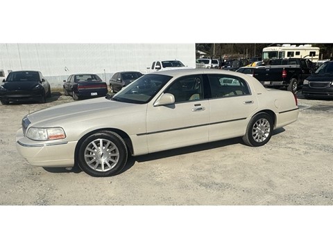 2007 Lincoln Town Car Signature