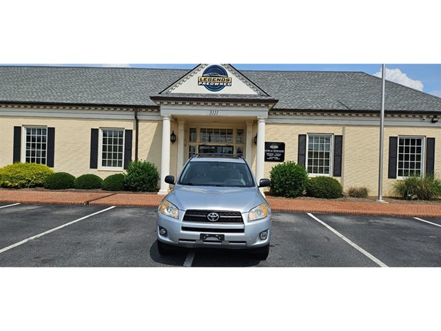 Toyota RAV4 Base I4 2WD in Greenville
