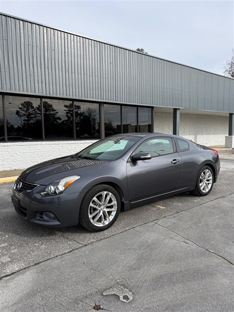 2010 Nissan Altima 3.5 SR CVT Coupe