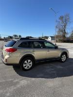 2010 Subaru Outback Pic 2823_V202512101144175
