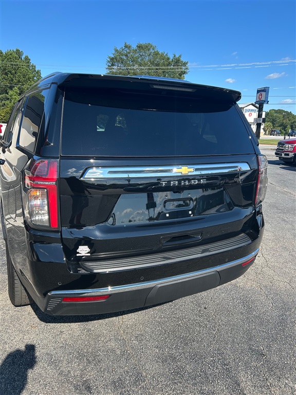 2024 Chevrolet Tahoe LS photo 2