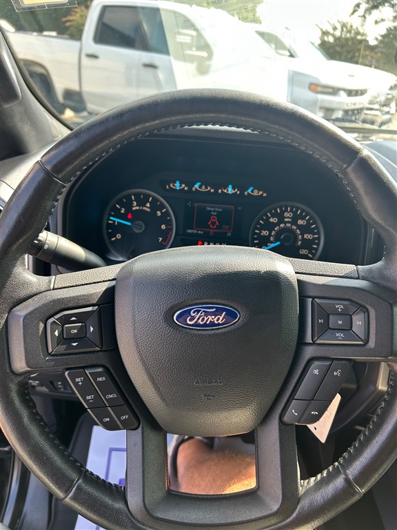 2018 Ford F-150 XLT photo 13