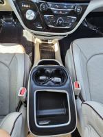 2017 Chrysler Pacifica Pic 2825_V20250908123319000017