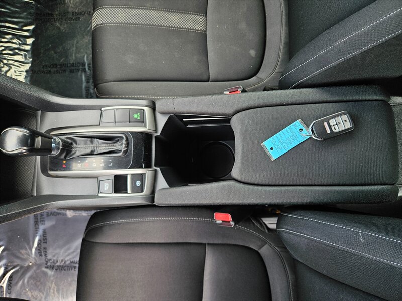 2021 Honda Civic Hatchback EX - Photo 17
