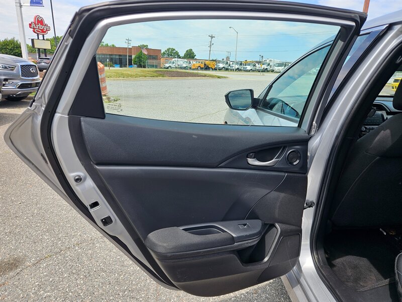 2021 Honda Civic Hatchback EX - Photo 19