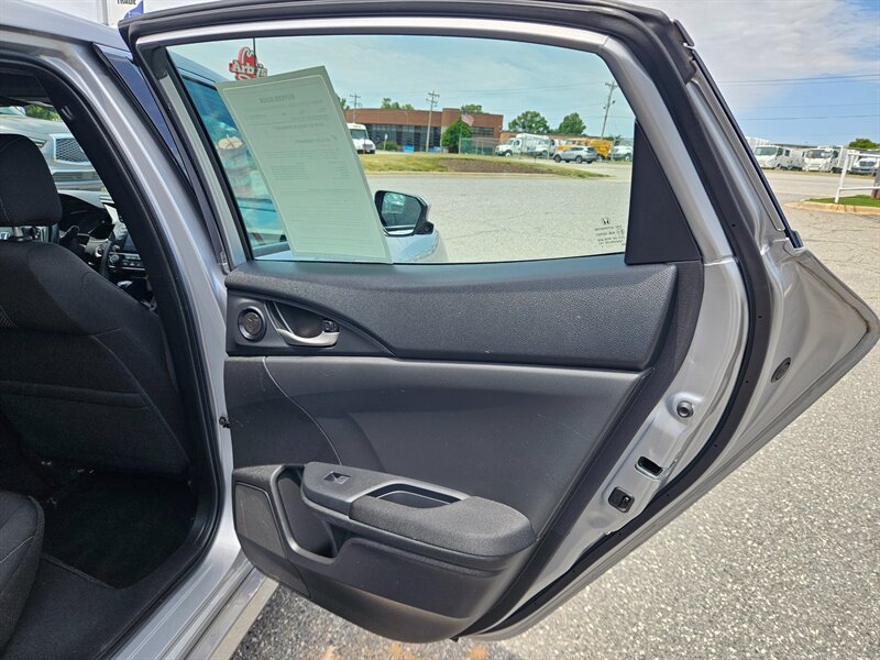 2021 Honda Civic Hatchback EX - Photo 22