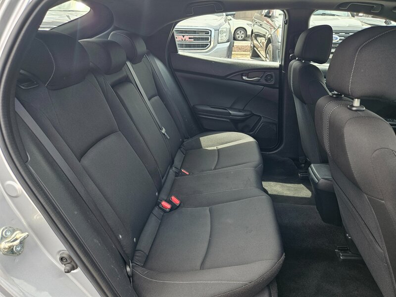 2021 Honda Civic Hatchback EX - Photo 23