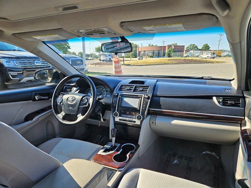 2012 Toyota Camry XLE - Photo 22