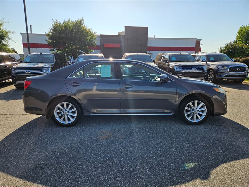 2012 Toyota Camry XLE - Photo 7