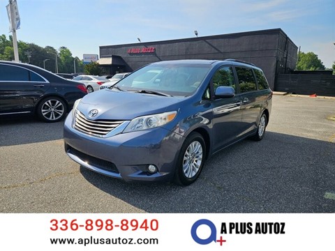 2014 Toyota Sienna XLE 8-Passenger