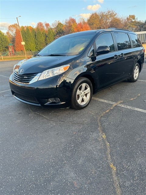 2015 Toyota Sienna LE FWD 8-Passenger V6