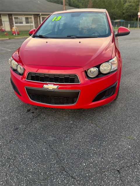 2013 Chevrolet Sonic LS Manual 5-Door